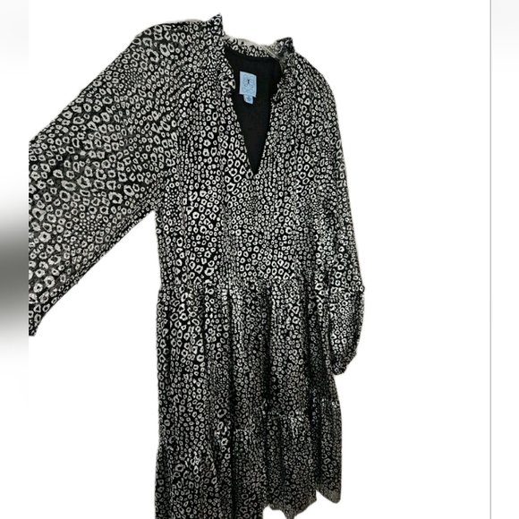 CeCe Black & Silver leopard print Babydoll mini dress Ruffled Size Medium NEW - Picture 2 of 12